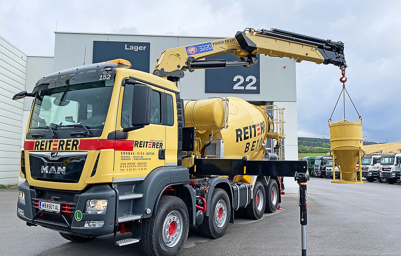 автобетоносмеситель Liebherr с краном HDS